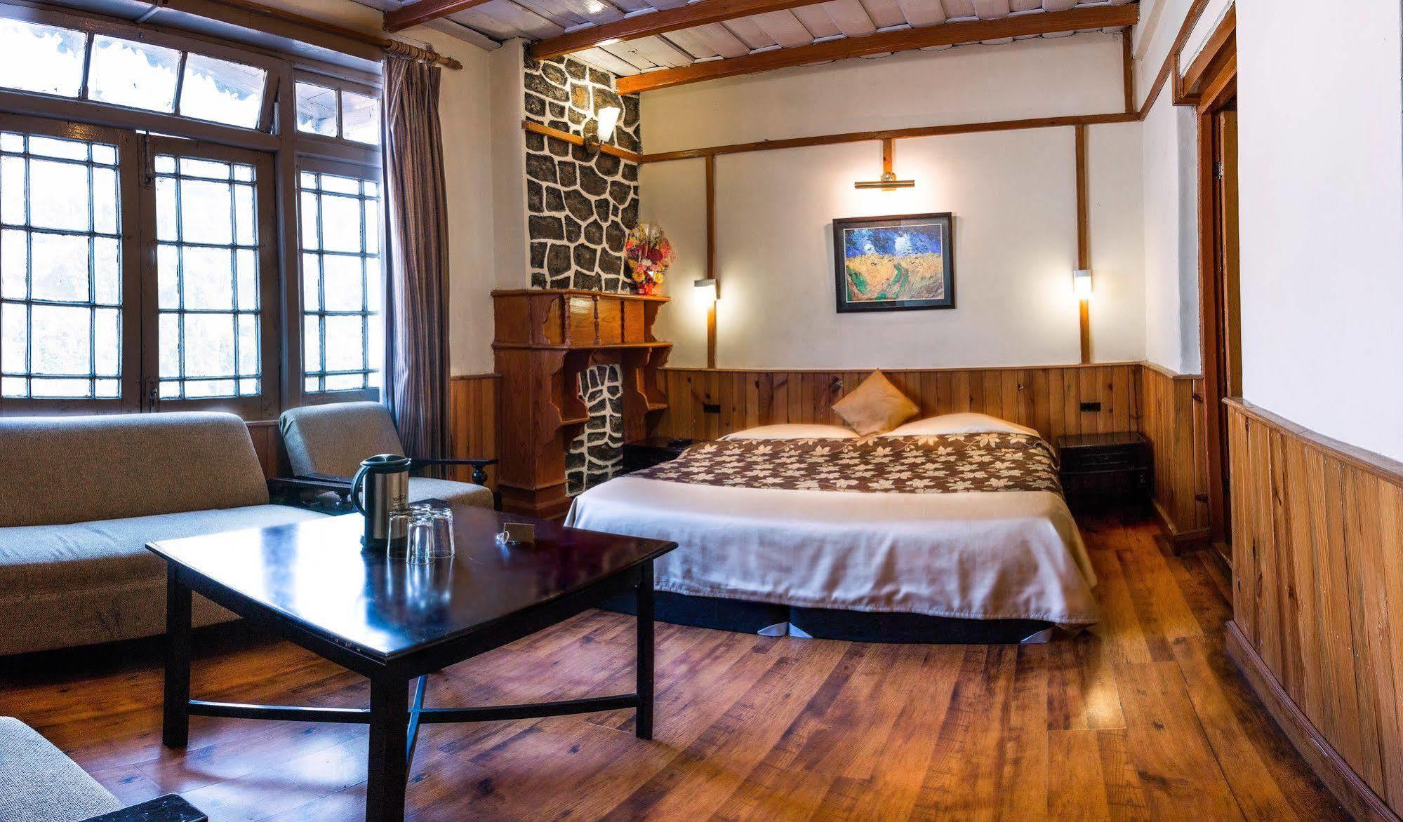 Himalaya Hotel Nainital Eksteriør billede