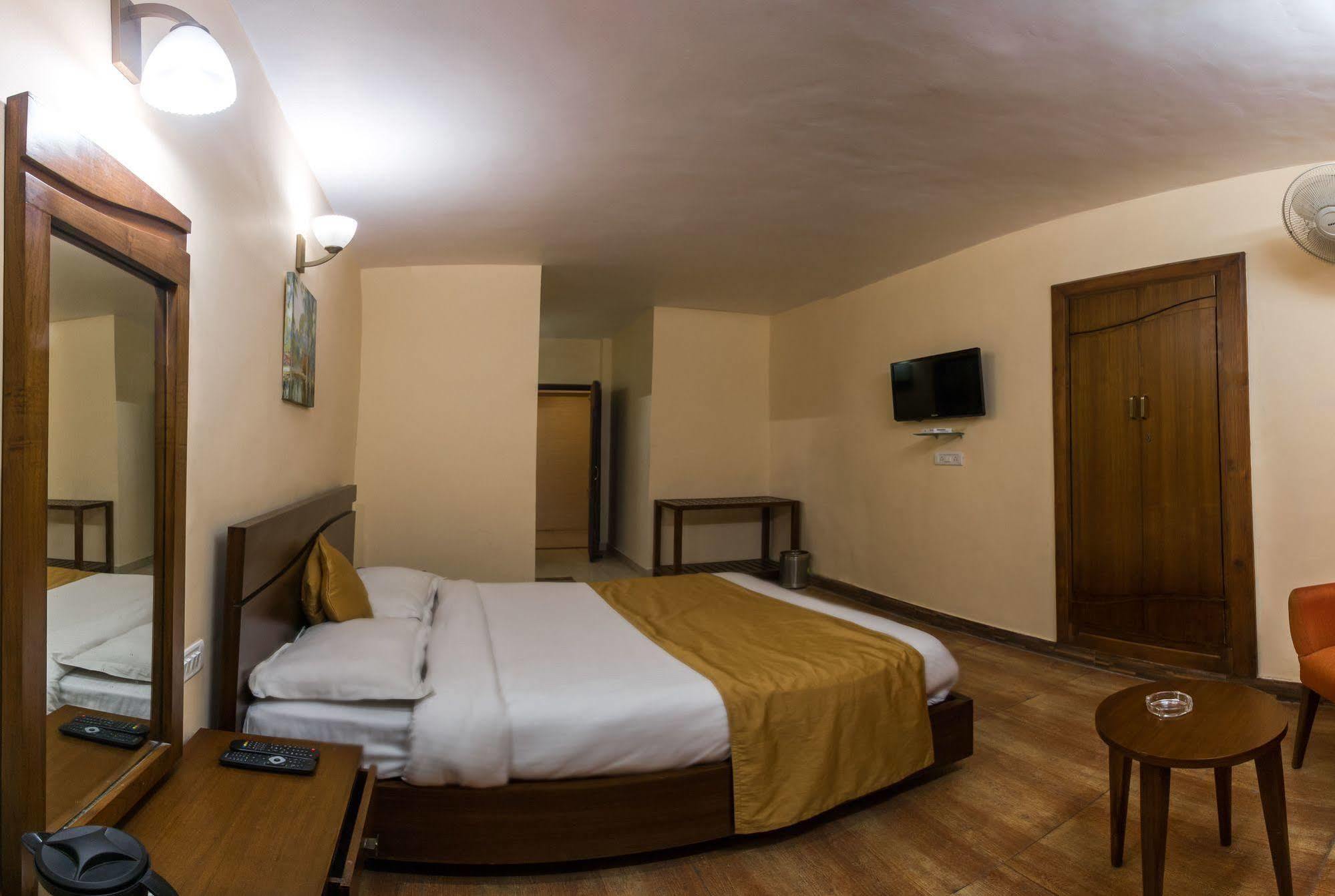 Himalaya Hotel Nainital Eksteriør billede